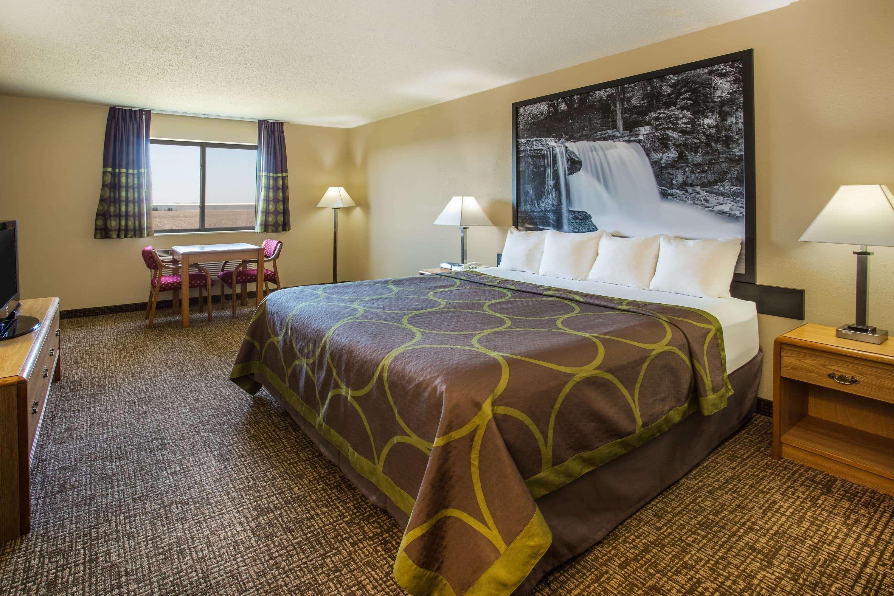 Hotel Super 8 By Wyndham Remington Exterior foto
